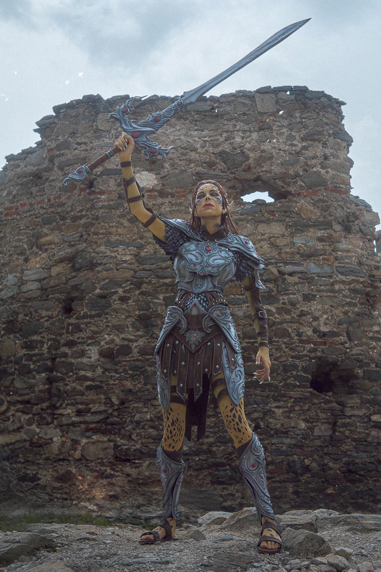 Baldur’s Gate 3 - Cosplayer recria Lae’zel e surpreende fãs-3